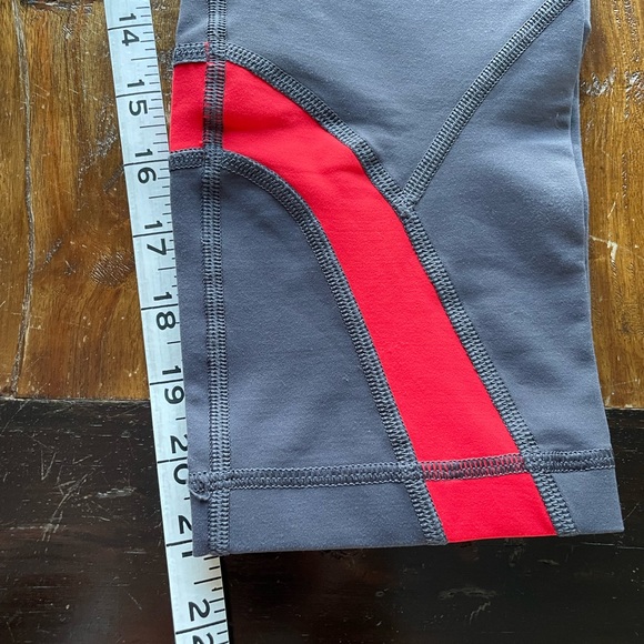 Lululemon Swift Speed Crop - Picture 3 of 3